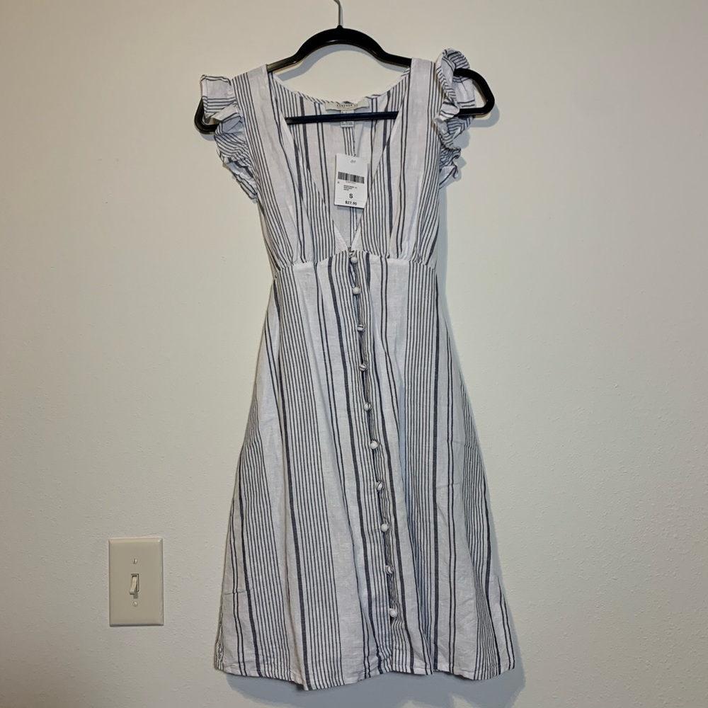NWT Forever 21 Contemporary Woven Dress